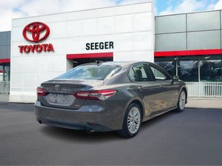 Used 2019 Toyota Camry XLE FWD video 3
