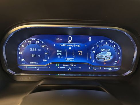 Used 2024 Chevrolet Suburban Premier RWD image 16