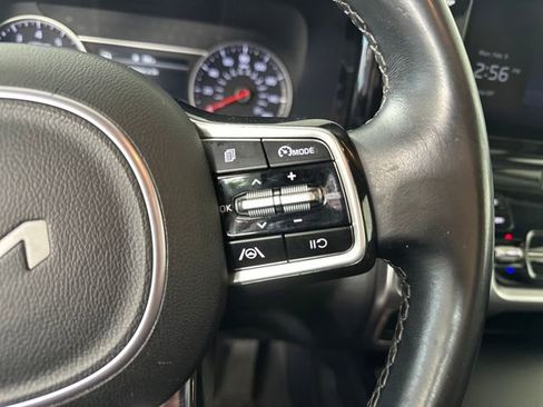 Used 2023 Kia Sorento S image 16