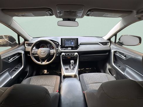 Used 2020 Toyota RAV4 XLE FWD image 11