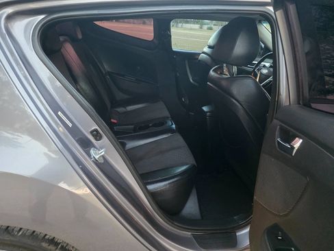 Used 2013 Hyundai Veloster w/ Style Pkg image 19