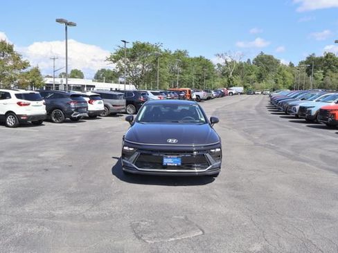 Used 2026 Hyundai Sonata SE FWD image 11