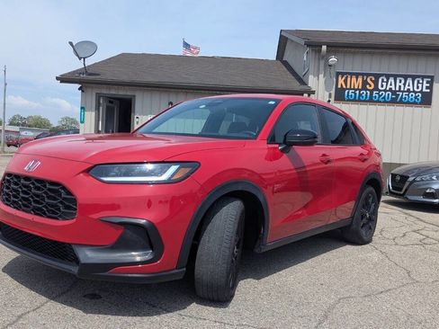 Used 2024 Honda HR-V Sport image 3