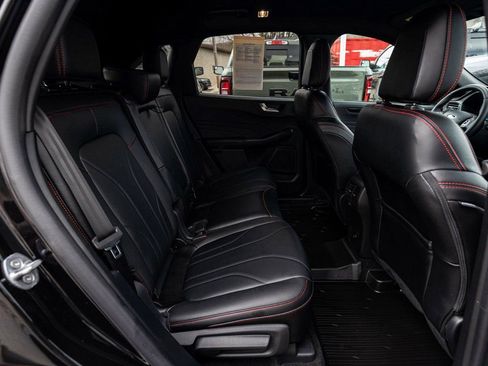 Used 2025 Ford Escape ST-Line Elite w/ Premium Technology Package image 27