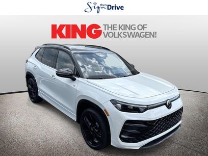 New 2025 Volkswagen Tiguan SE R-Line