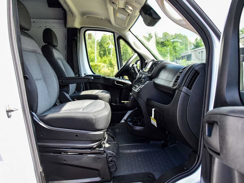 Used 2026 RAM ProMaster 2500 FWD image 9