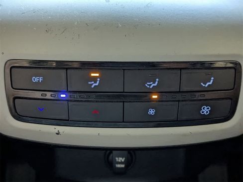 Used 2022 Hyundai Palisade SE image 17