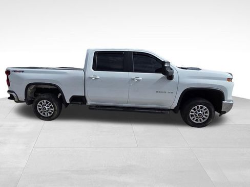 Used 2024 Chevrolet Silverado 2500 LT image 11