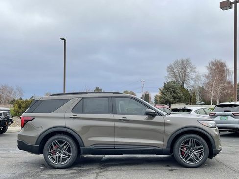 New 2026 Ford Explorer ST-Line w/ ST-Line Street Pack image 2