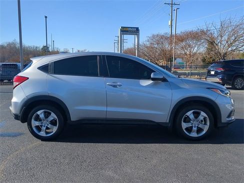 Used 2022 Honda HR-V LX image 3