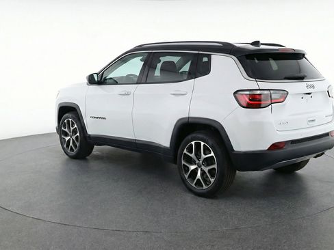 Used 2025 Jeep Compass Limited AWD/4WD image 6