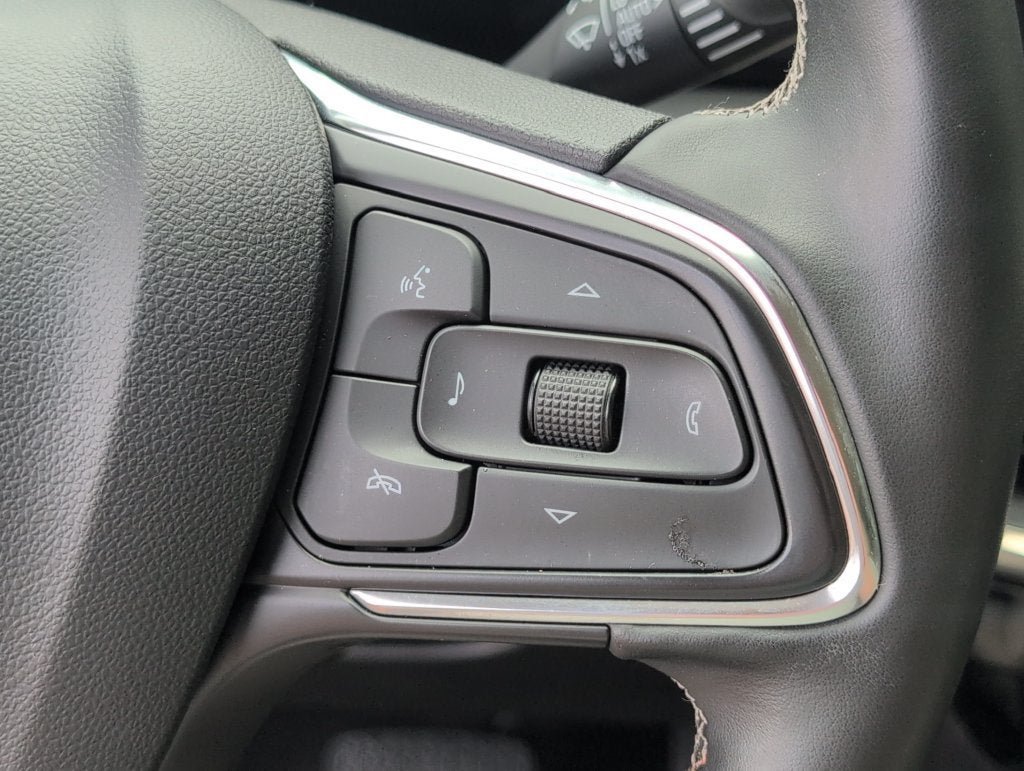 Used 2024 Buick Encore GX Avenir w/ Avenir Convenience Package FWD image 27