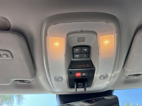 Used 2018 Volvo S60 T5 Inscription FWD image 40