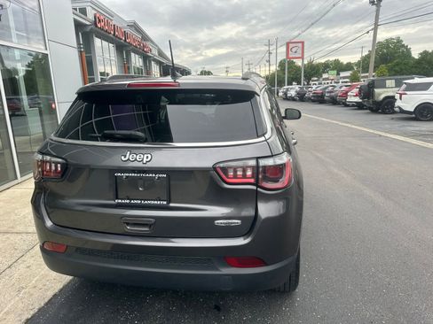 Used 2022 Jeep Compass Latitude w/ Convenience Group FWD image 4