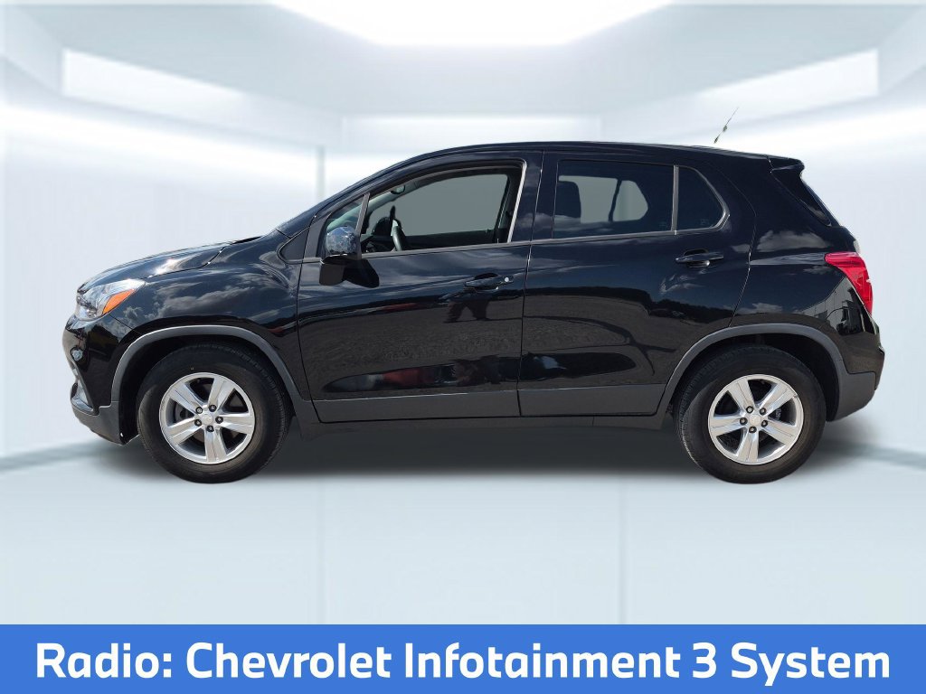 Used 2020 Chevrolet Trax LS FWD image 2
