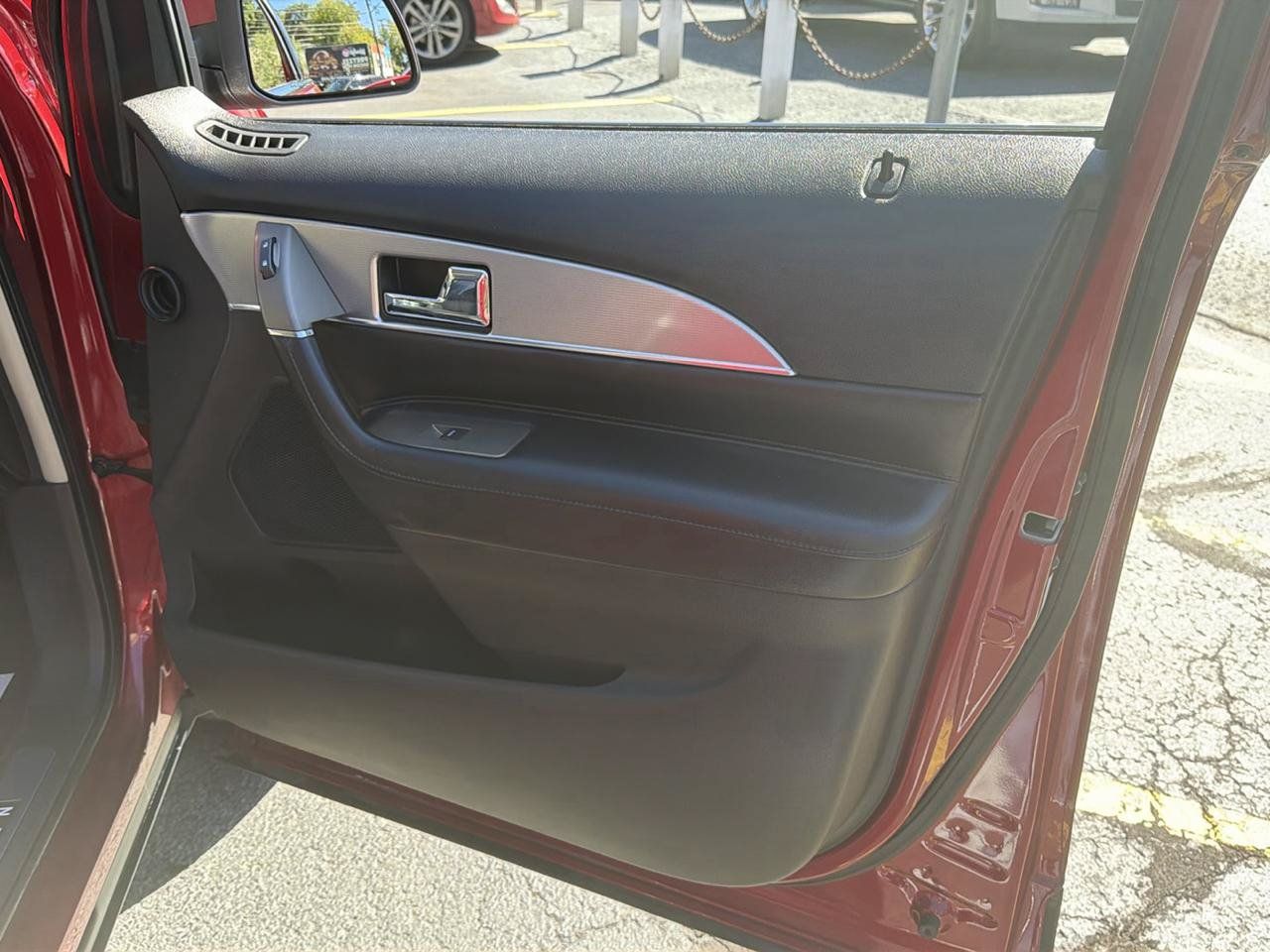 Used 2013 Lincoln MKX AWD image 35