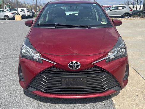 Used 2018 Toyota Yaris LE image 2