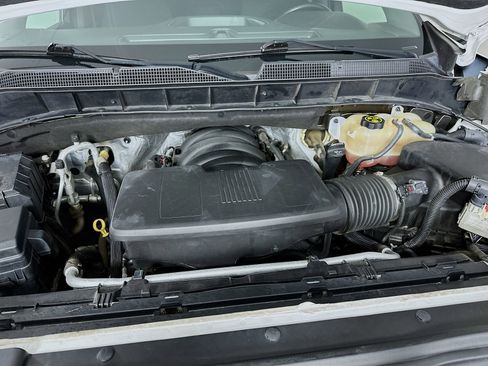 Used 2019 Chevrolet Silverado 1500 LT Trail Boss w/ Convenience Package AWD/4WD image 31