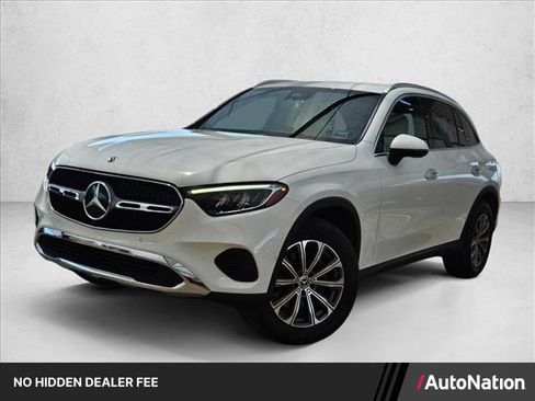 Used 2024 Mercedes-Benz GLC 300 4MATIC image 1