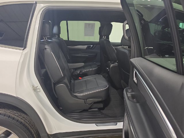 Used 2026 Buick Enclave Preferred AWD/4WD image 30