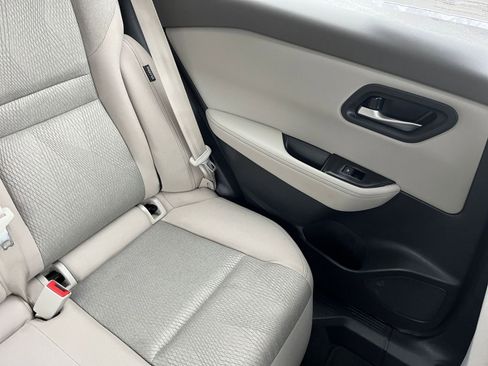 Used 2025 Nissan Rogue SV image 40