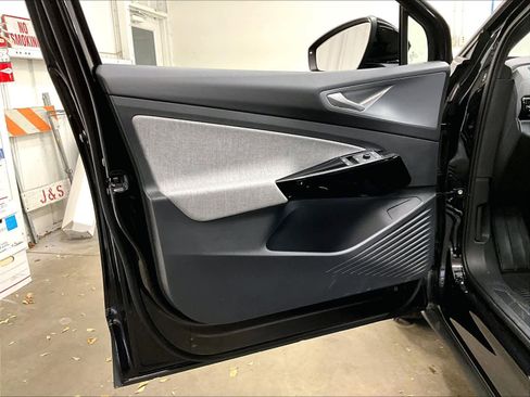 New 2026 Volkswagen ID.4 Pro image 24