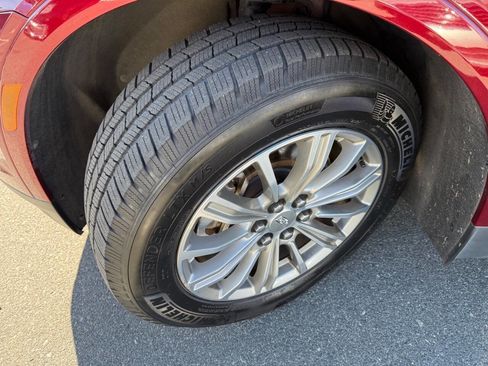 Used 2017 Cadillac XT5 Luxury w/ Driver Awareness Package image 25