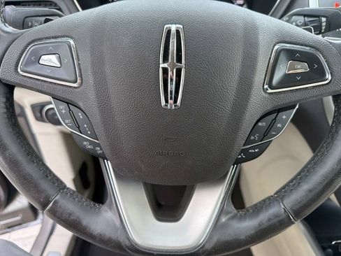 Certified 2019 Lincoln MKC Reserve w/ MKC Technology Package FWD image 26