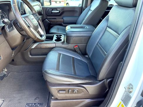 Used 2021 GMC Sierra 2500 Denali w/ Denali Ultimate Package image 12