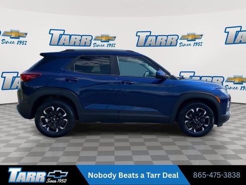 Used 2022 Chevrolet TrailBlazer LT w/ Convenience Package FWD image 9