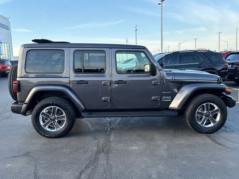 Used 2021 Jeep Wrangler Unlimited Sahara image 12