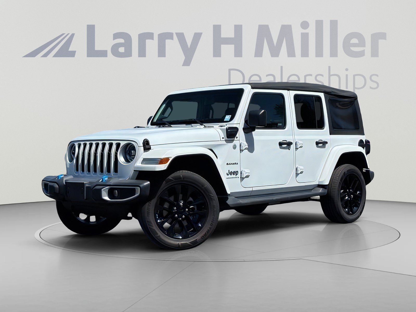 Used 2023 Jeep Wrangler Unlimited Sahara AWD/4WD image 1
