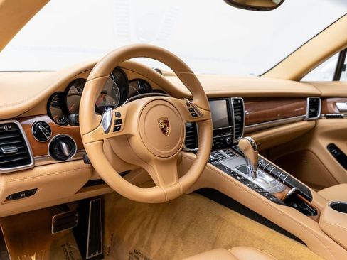 Used 2015 Porsche Panamera S w/ Premium Package Plus image 23
