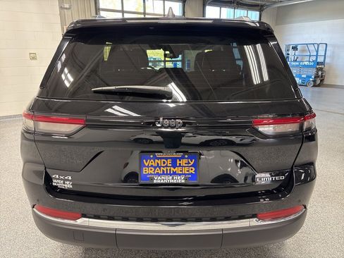 Used 2023 Jeep Grand Cherokee Limited w/ Trailer Tow Package image 6