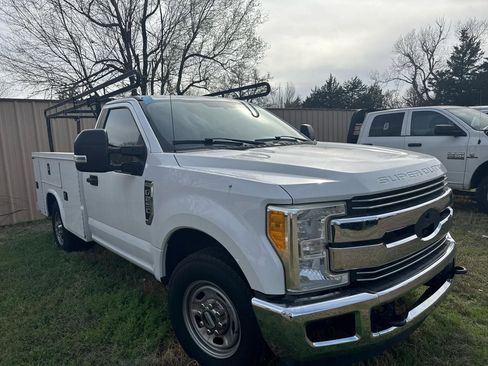 Used 2017 Ford F250 XL w/ Power Equipment Group image 3