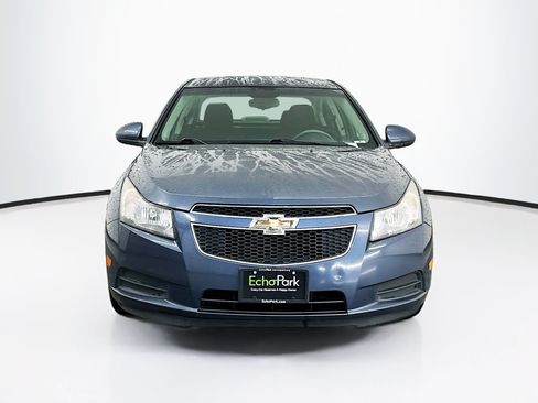 Used 2013 Chevrolet Cruze LT FWD image 2