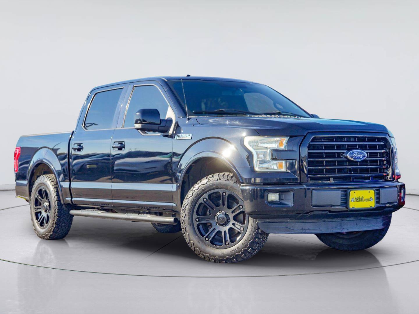 Used 2016 Ford F150 Lariat RWD image 1