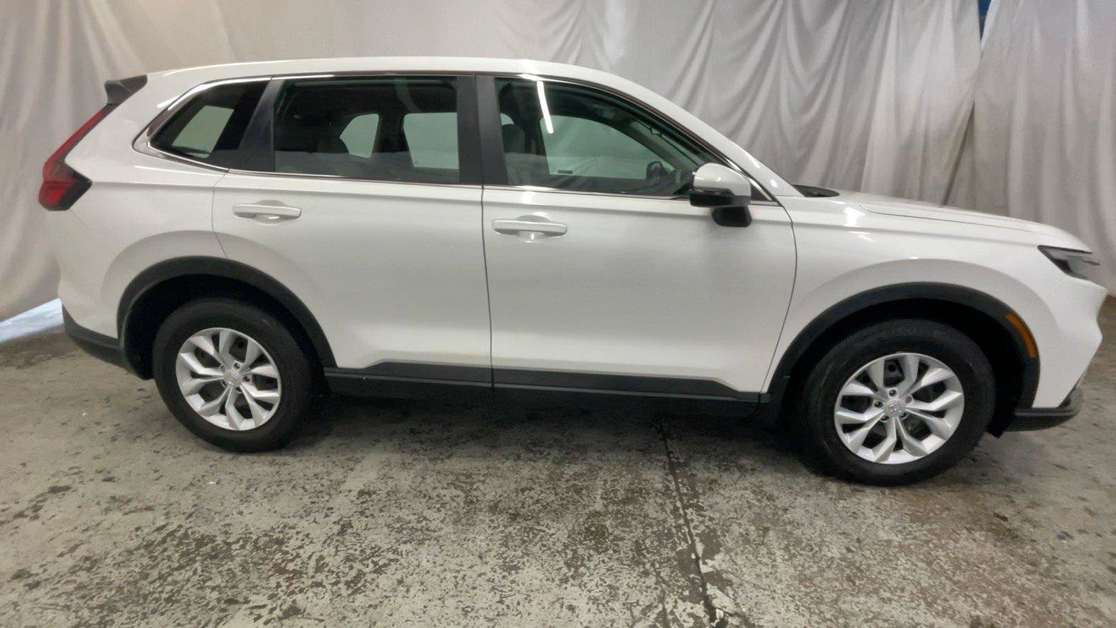 Used 2024 Honda CR-V LX image 5