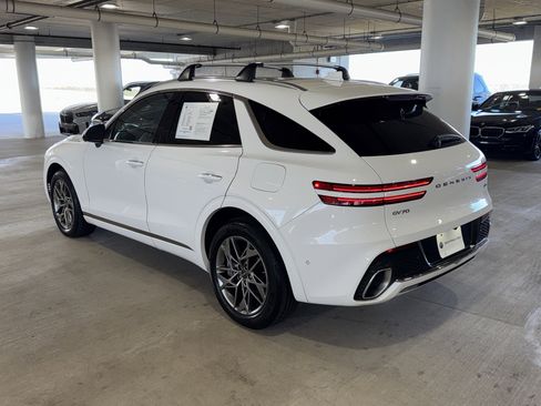 Used 2023 Genesis GV70 2.5T w/ Advanced Package image 6