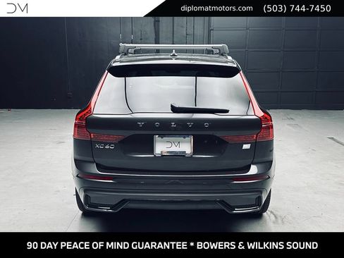 Used 2024 Volvo XC60 T8 Ultimate AWD/4WD image 6