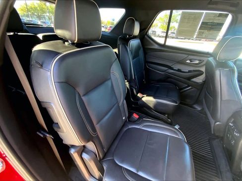 Used 2023 Chevrolet Traverse Premier image 19