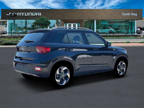 New 2026 Hyundai Venue SEL image 8