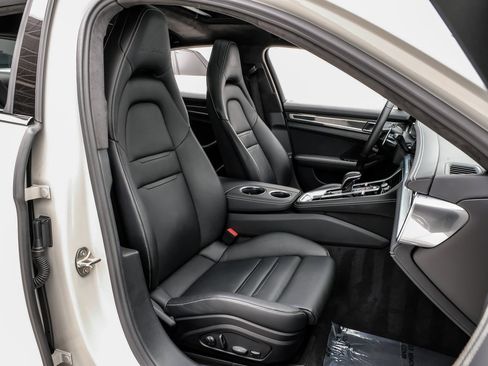 Used 2023 Porsche Panamera Turbo S image 31