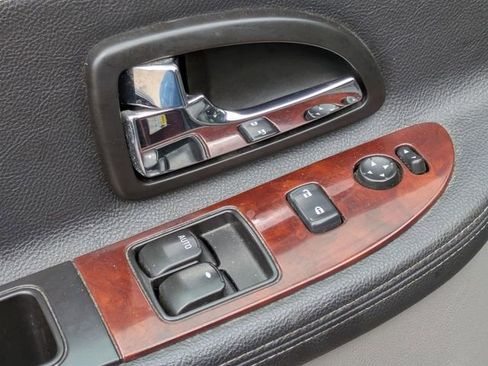 Used 2007 Chevrolet Uplander LT w/ Storage And Organizer Package FWD image 11