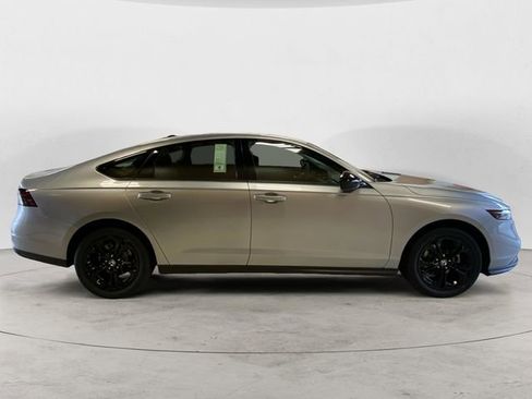 New 2025 Honda Accord SE image 6