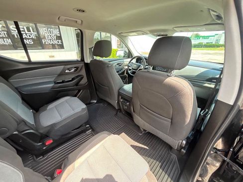 Used 2018 Chevrolet Traverse LT FWD image 34