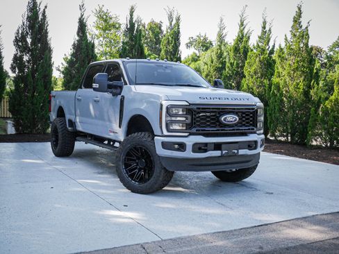 Used 2024 Ford F350 Lariat w/ Lariat Ultimate Package AWD/4WD image 2