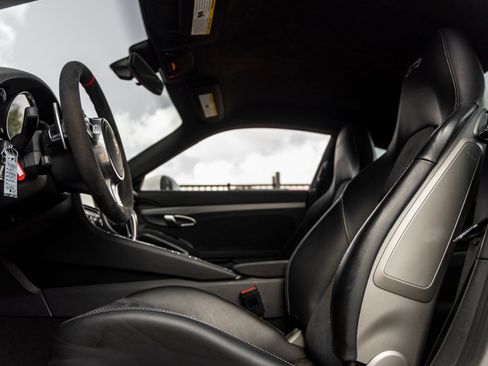 Certified 2014 Porsche 911 GT3 RWD image 26