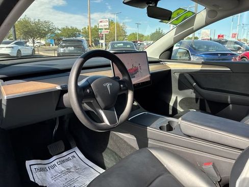 Used 2023 Tesla Model Y AWD image 13