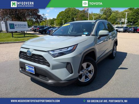 Used 2022 Toyota RAV4 XLE w/ Convenience Package AWD/4WD image 1